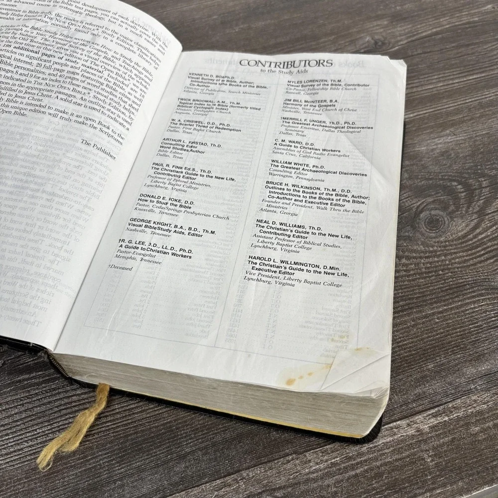Holy Bible NKJV New Open Bible Study Large Print Black Bonded Leather Nelson